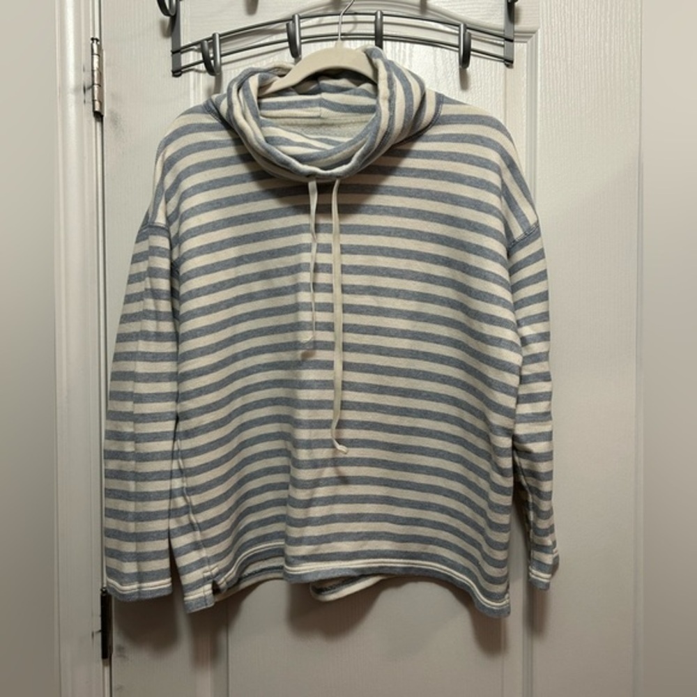Chap’s Womens Blue and White Striped Cowl Neck Sweatshirt Size Large‎ sweater